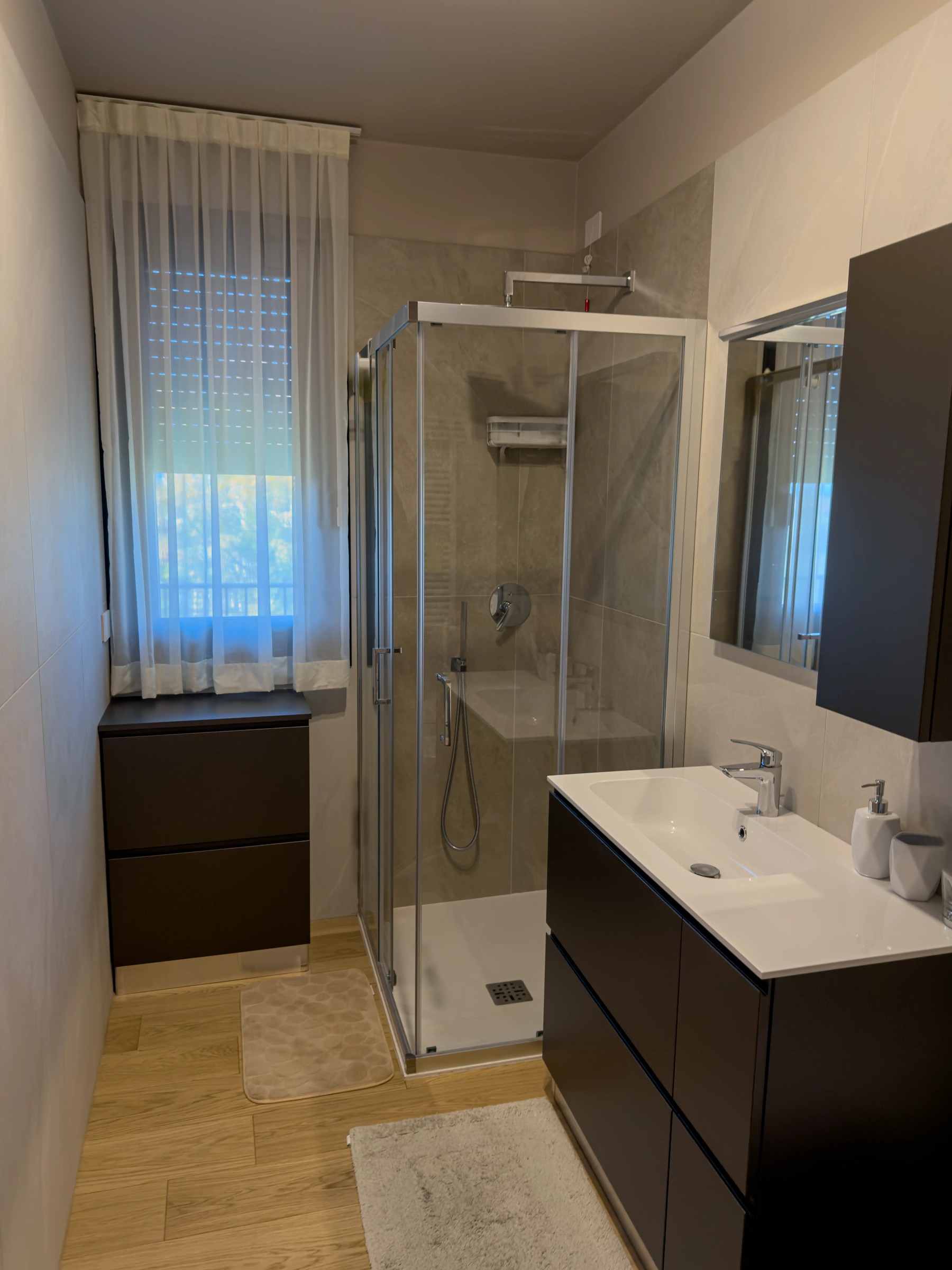 Secondo bagno con doccia